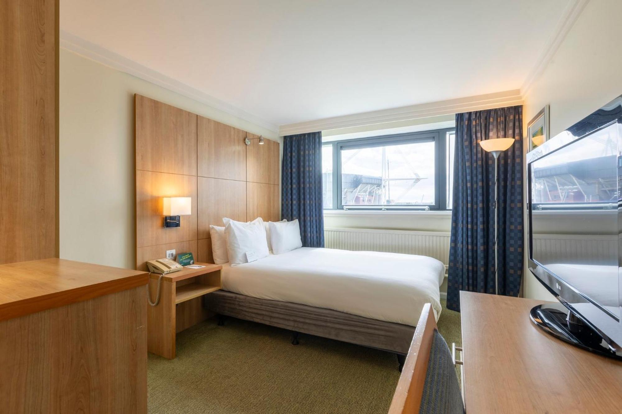 Holiday Inn Cardiff City By Ihg Ngoại thất bức ảnh