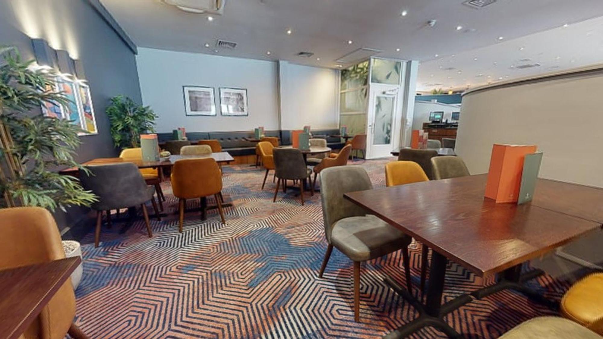Holiday Inn Cardiff City By Ihg Ngoại thất bức ảnh