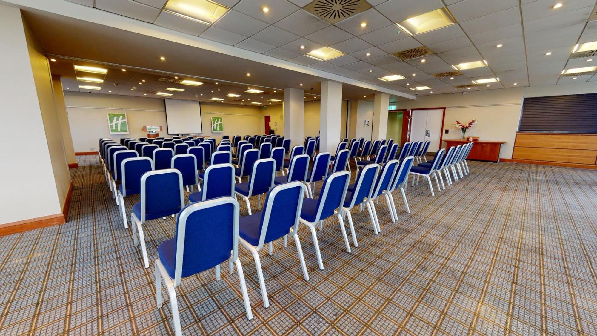 Holiday Inn Cardiff City By Ihg Ngoại thất bức ảnh