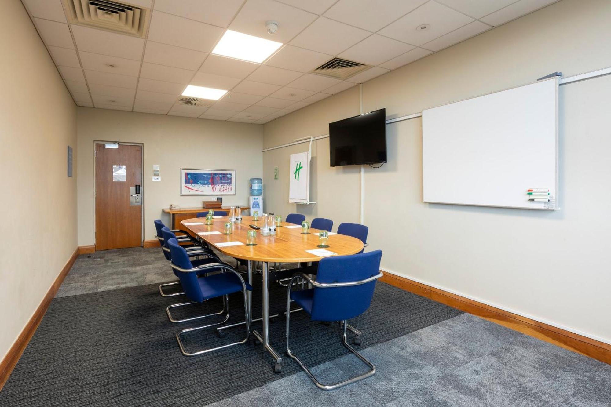 Holiday Inn Cardiff City By Ihg Ngoại thất bức ảnh