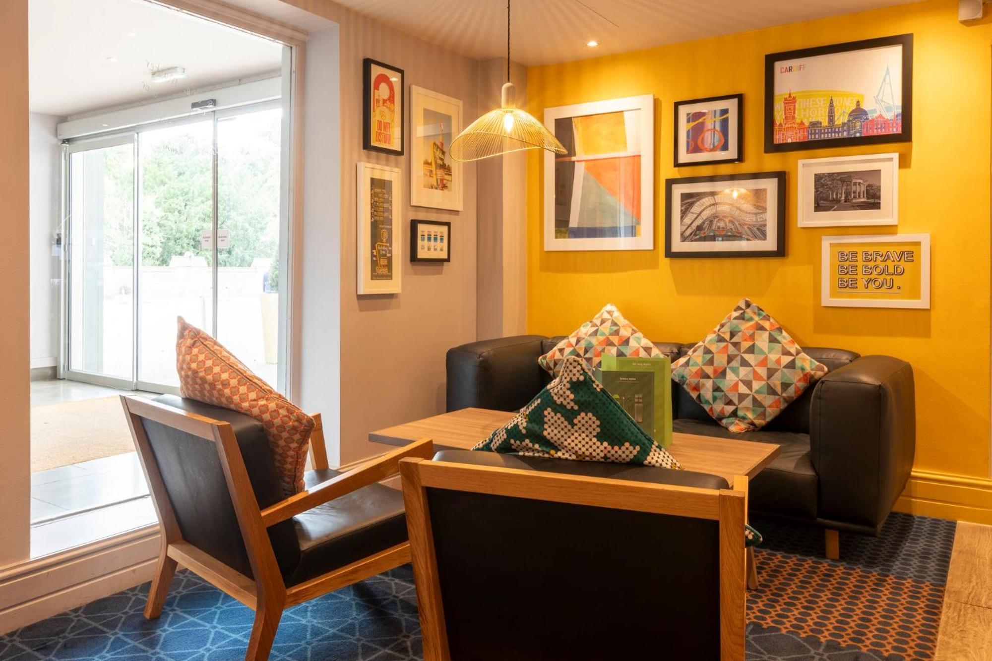 Holiday Inn Cardiff City By Ihg Ngoại thất bức ảnh