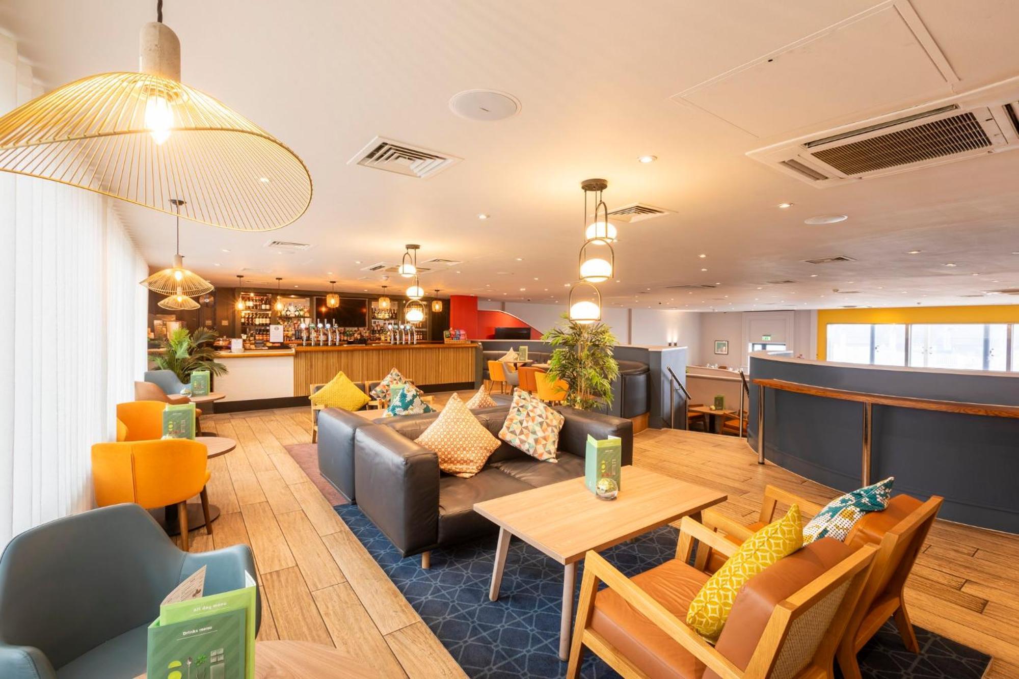 Holiday Inn Cardiff City By Ihg Ngoại thất bức ảnh