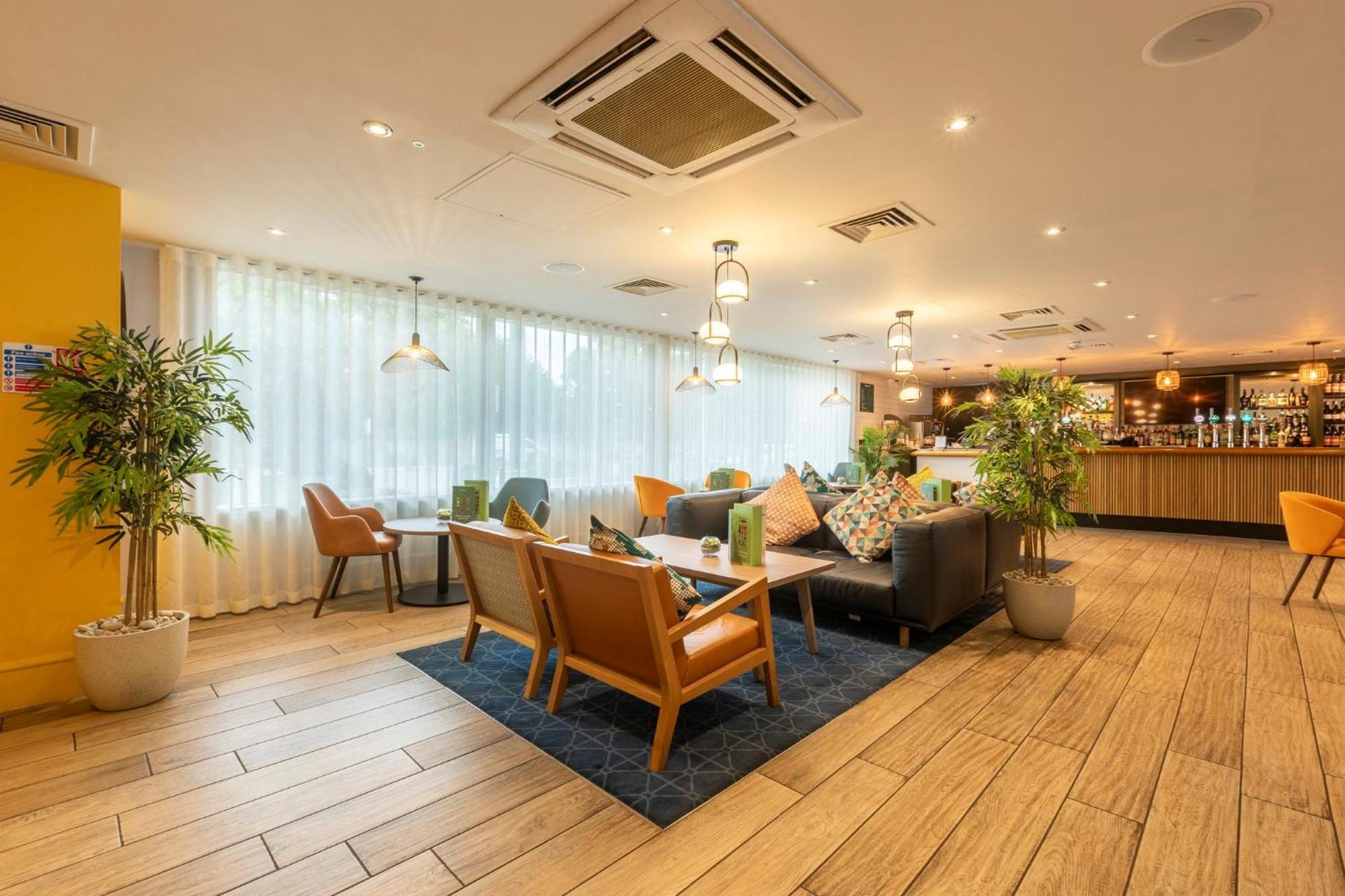 Holiday Inn Cardiff City By Ihg Ngoại thất bức ảnh