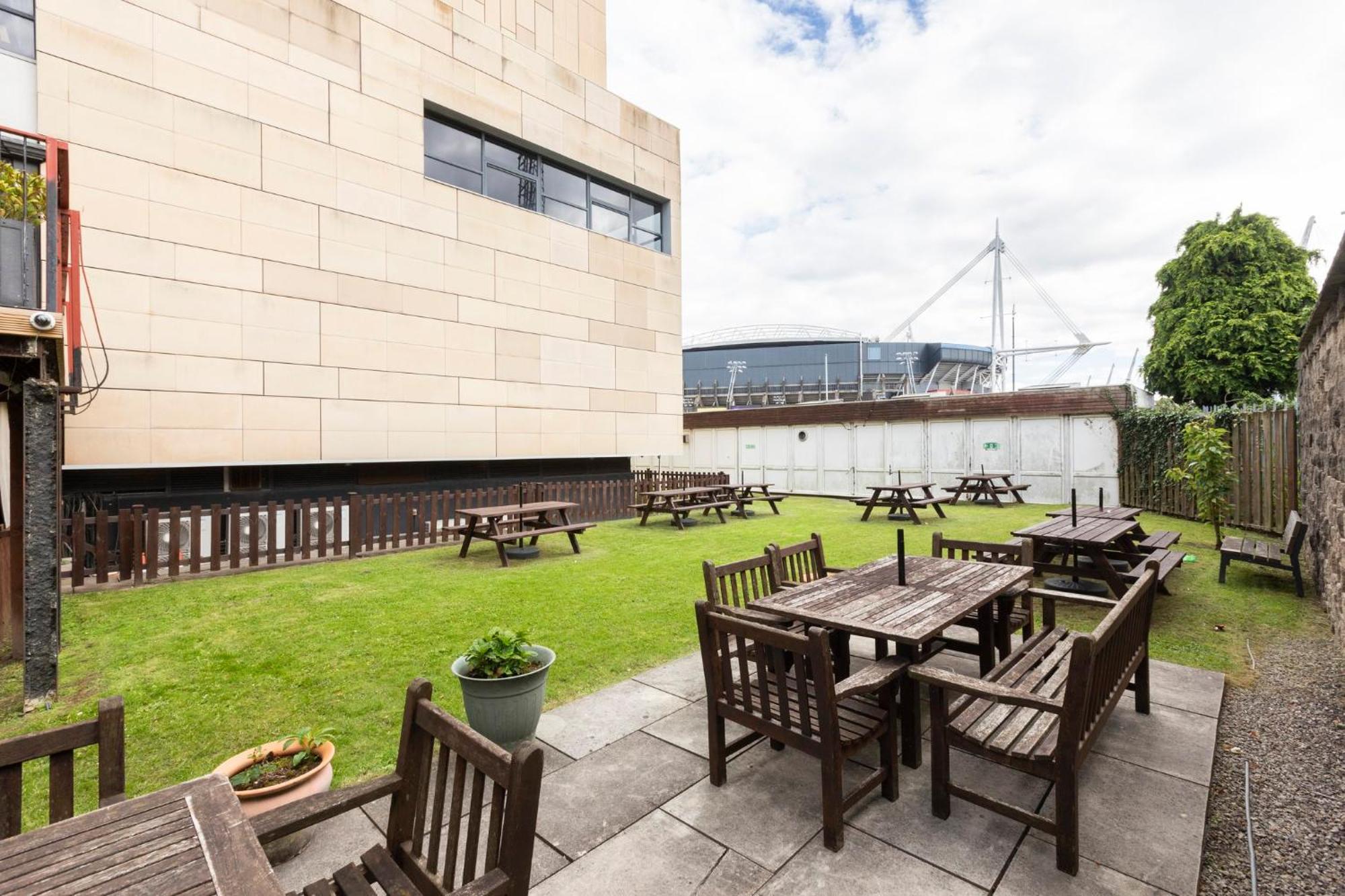 Holiday Inn Cardiff City By Ihg Ngoại thất bức ảnh