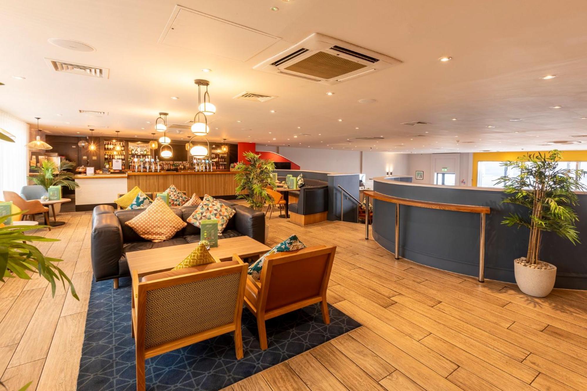 Holiday Inn Cardiff City By Ihg Ngoại thất bức ảnh
