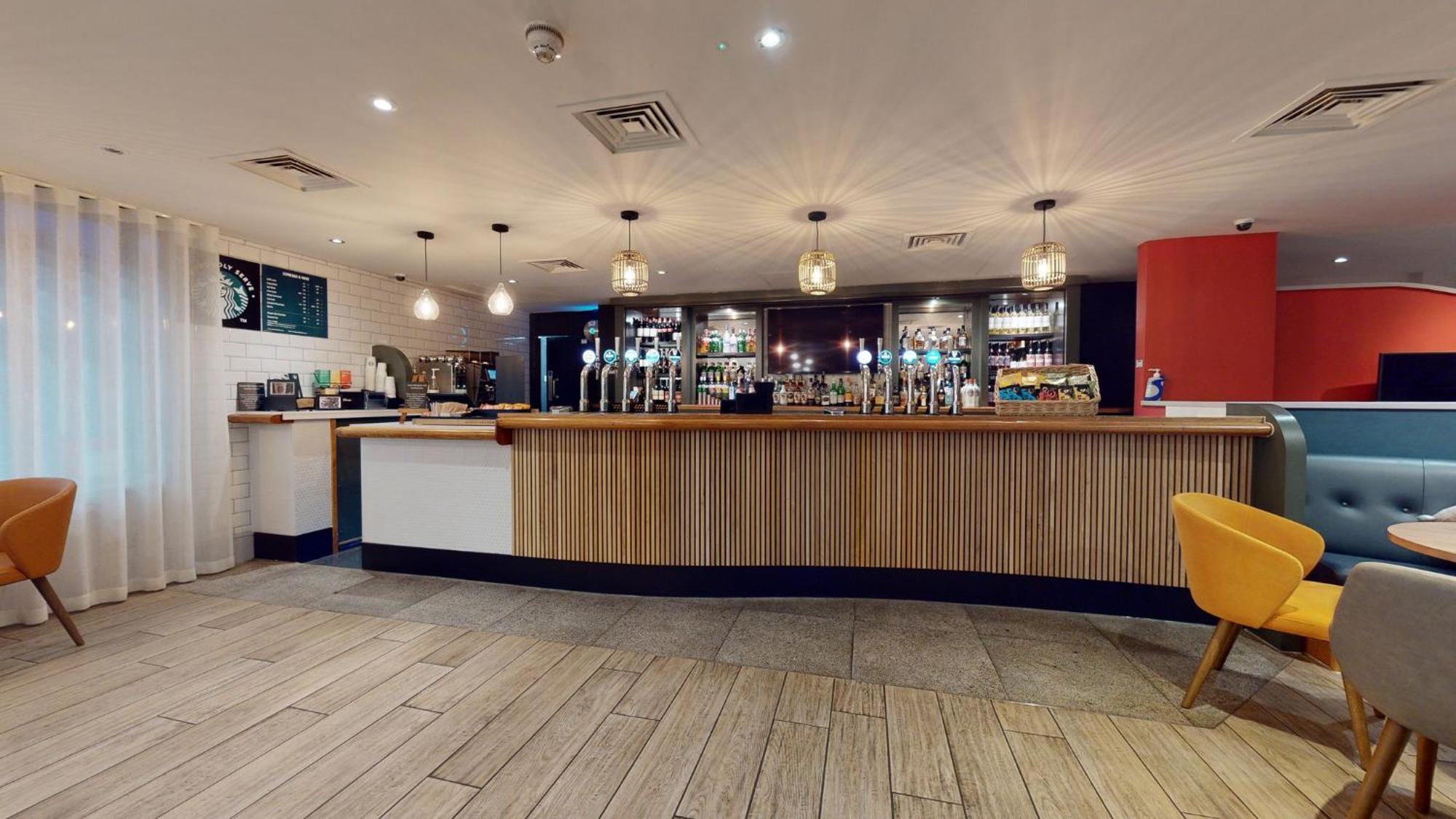 Holiday Inn Cardiff City By Ihg Ngoại thất bức ảnh