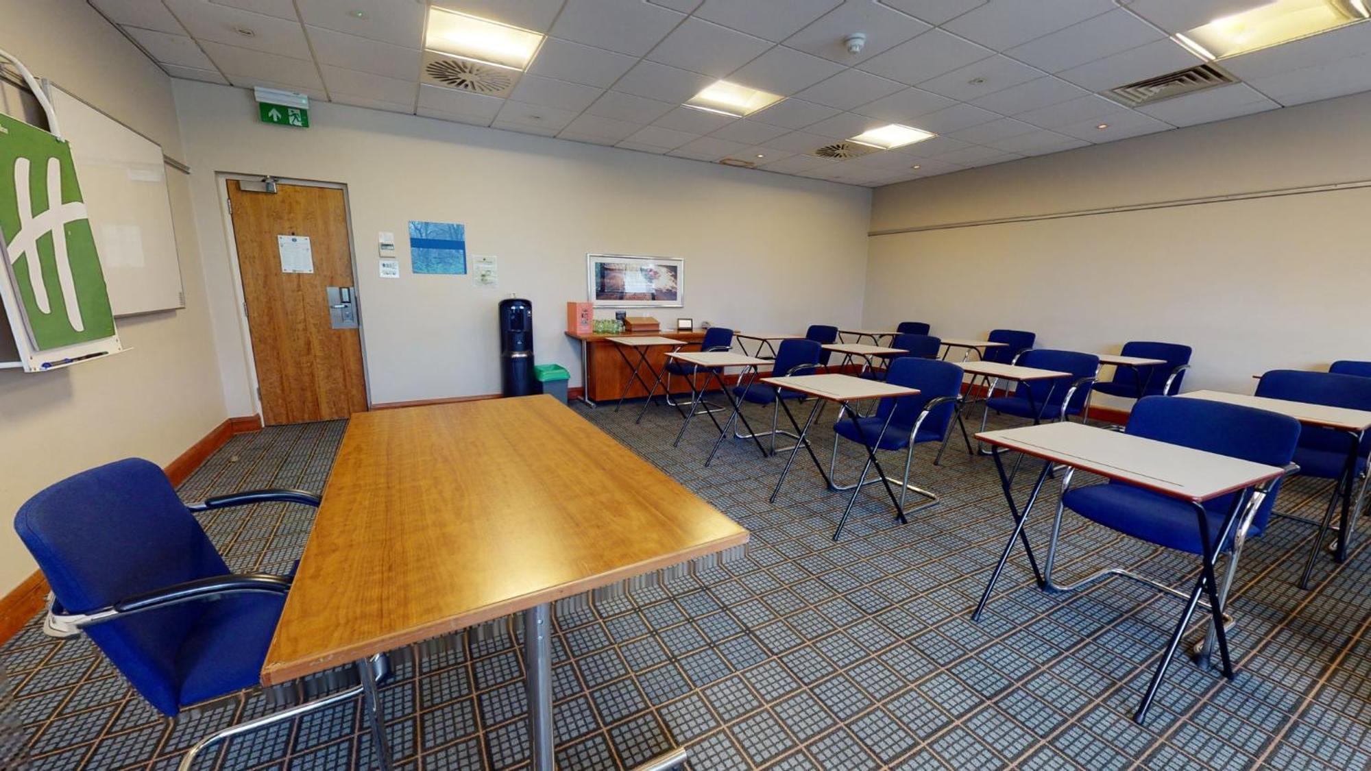 Holiday Inn Cardiff City By Ihg Ngoại thất bức ảnh