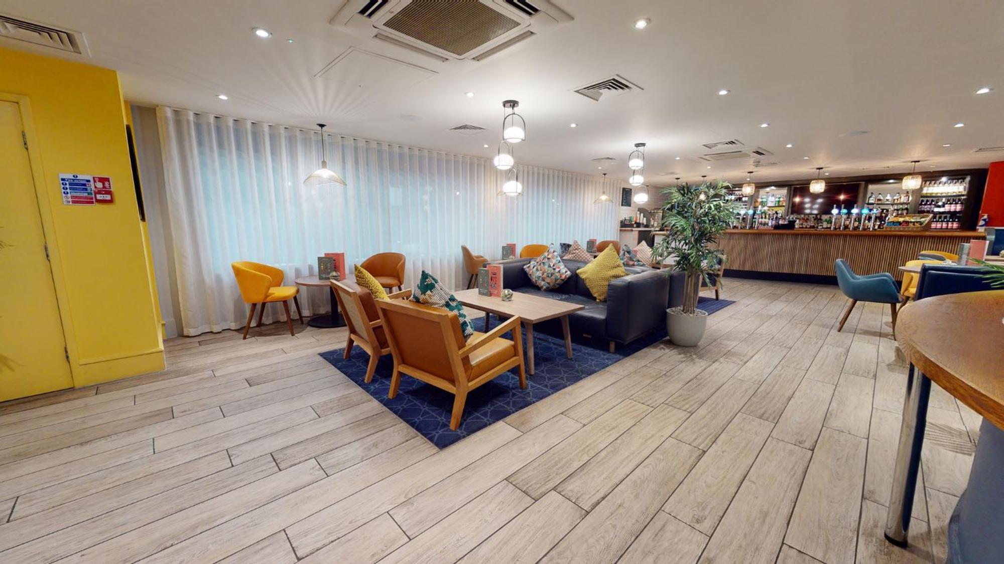 Holiday Inn Cardiff City By Ihg Ngoại thất bức ảnh