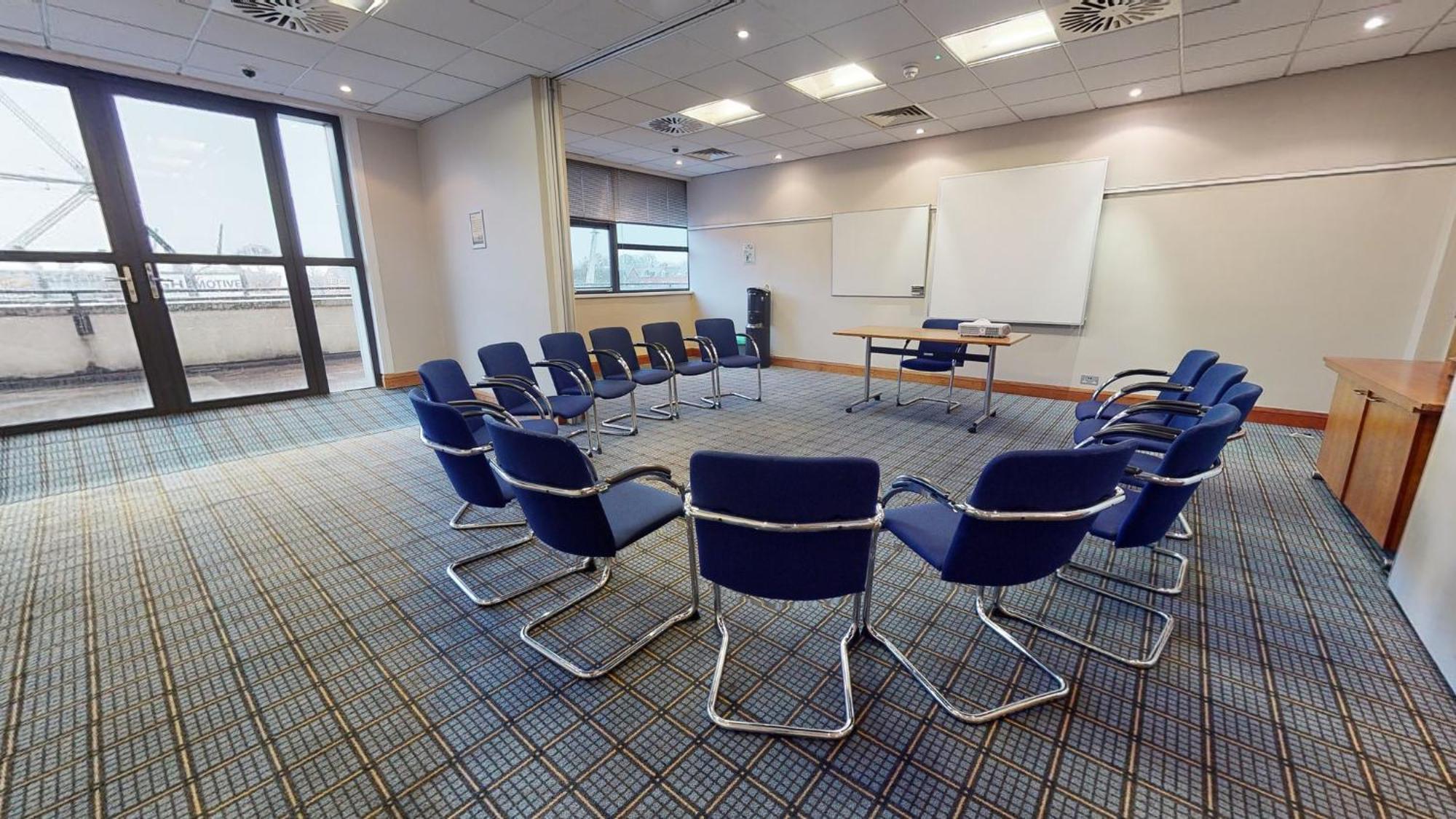 Holiday Inn Cardiff City By Ihg Ngoại thất bức ảnh