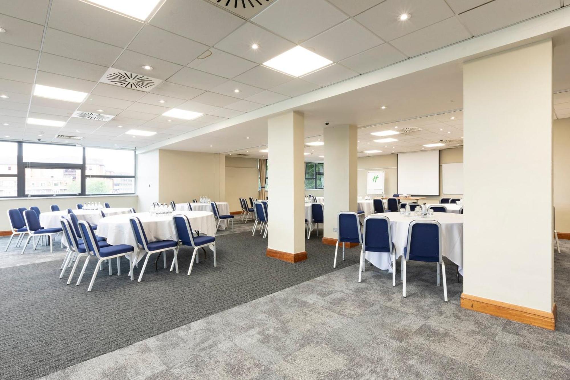Holiday Inn Cardiff City By Ihg Ngoại thất bức ảnh